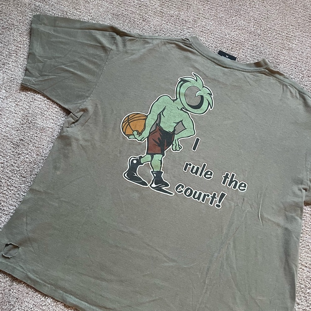 VTG 90’s OGIO Distressed Chump Basketball Tee - Picture 4 of 9